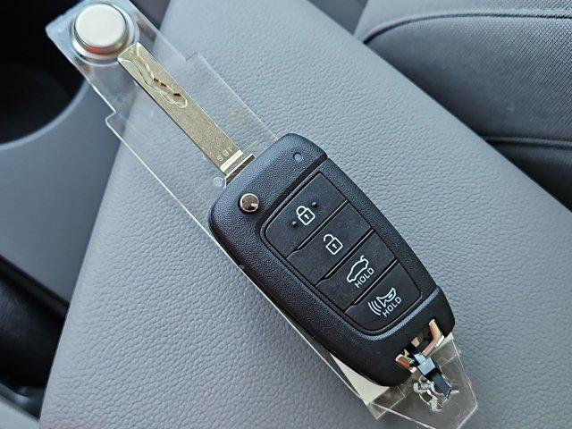 Thumbnail: 2025 Hyundai Elantra - 32