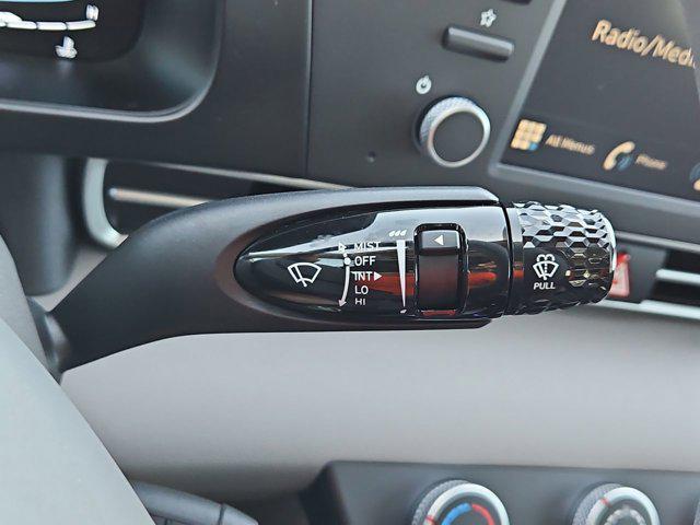 Thumbnail: 2025 Hyundai Elantra - 24