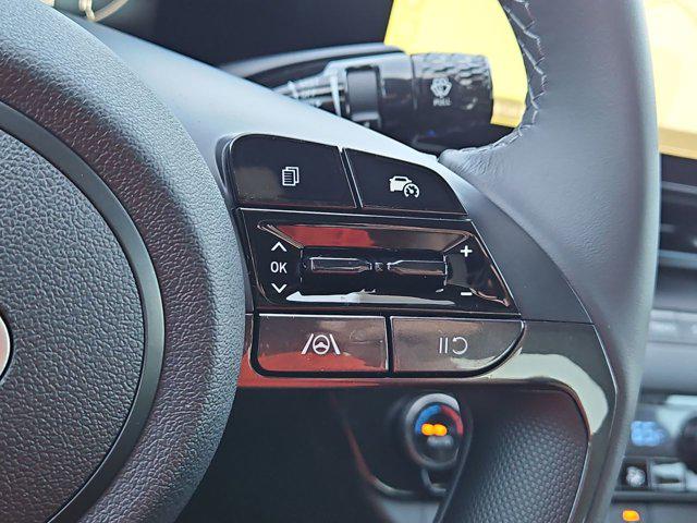 Thumbnail: 2025 Hyundai Elantra - 23