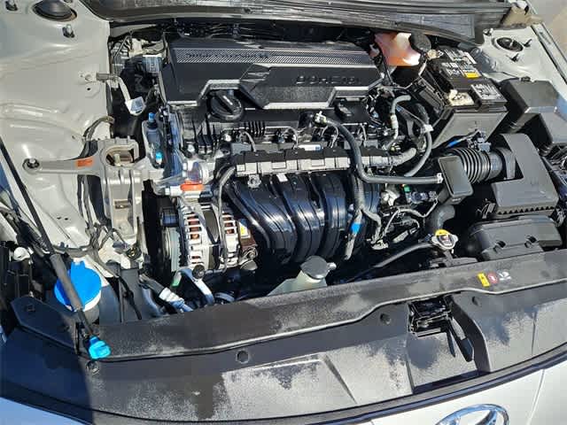 Thumbnail: 2022 Hyundai Elantra - 14