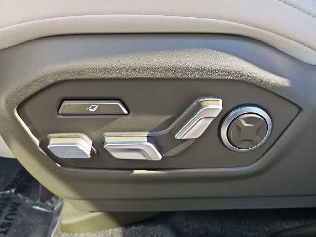 Thumbnail: 2025 Hyundai Santa Fe - 17