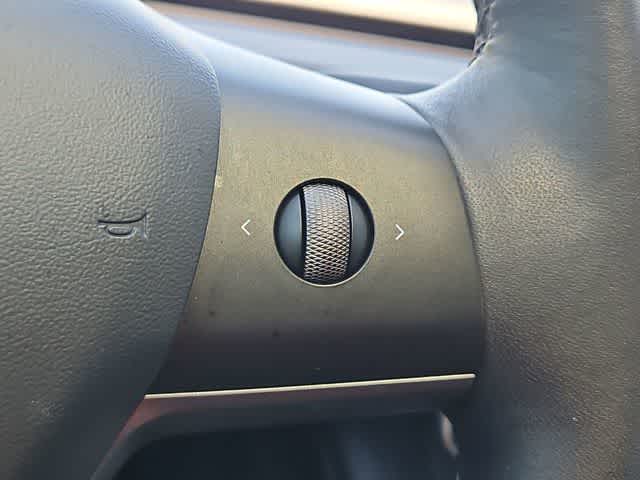 Thumbnail: 2022 Tesla Model Y - 25