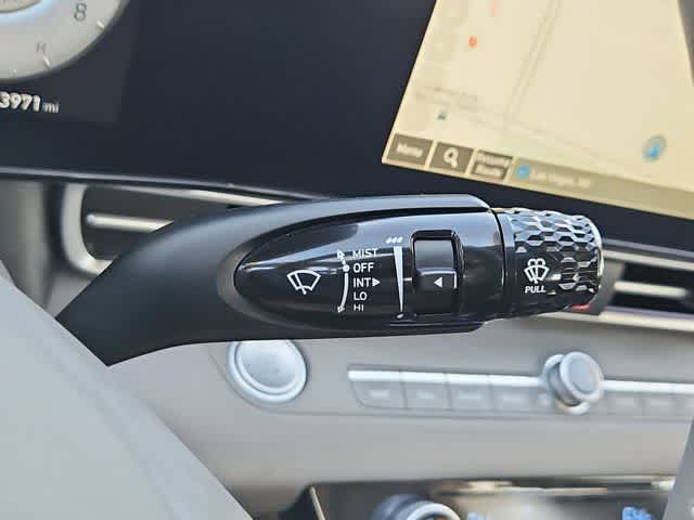 Thumbnail: 2025 Hyundai Elantra - 25