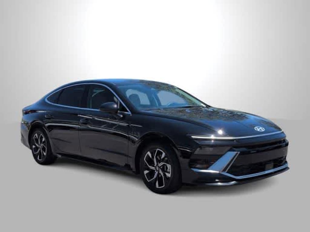 Used 2025 Hyundai Sonata SEL Sedan
