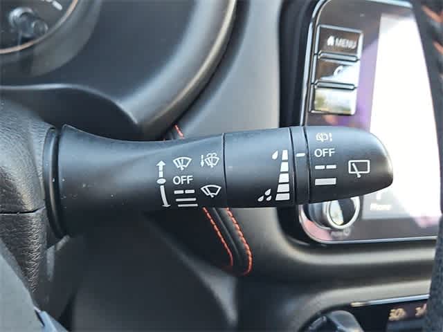 Thumbnail: 2021 Nissan Kicks - 25