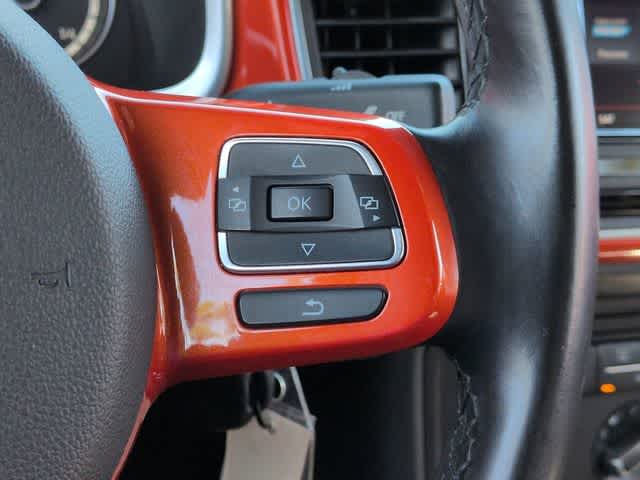 Thumbnail: 2016 Volkswagen Beetle - 23