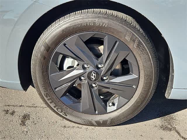 Thumbnail: 2023 Hyundai Elantra - 13