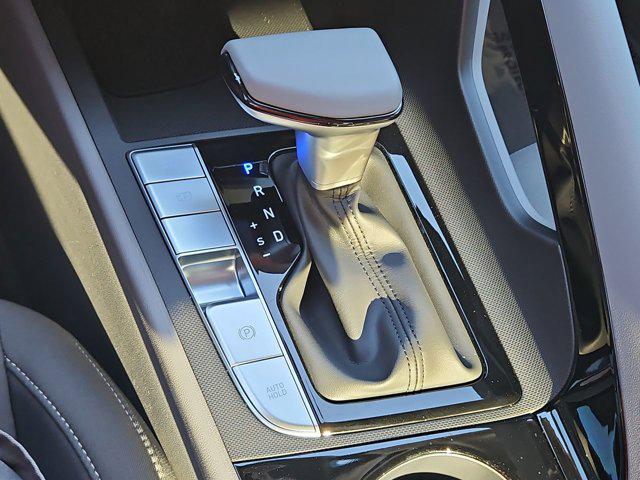 Thumbnail: 2025 Hyundai Elantra - 30