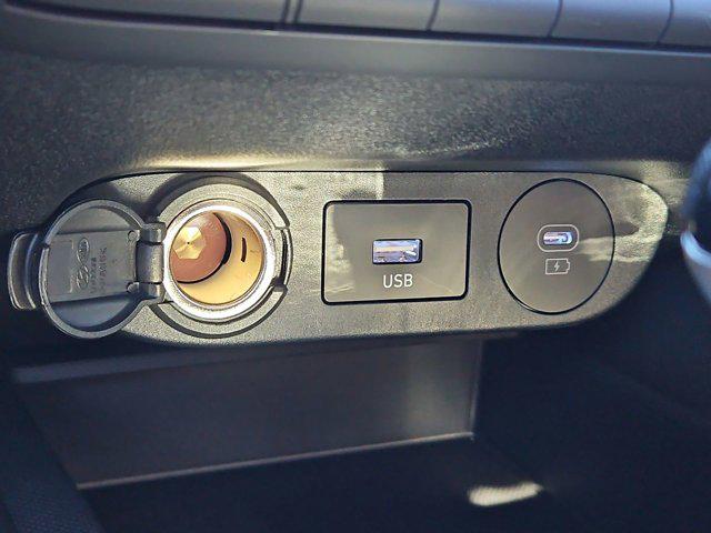 Thumbnail: 2025 Hyundai Elantra - 28