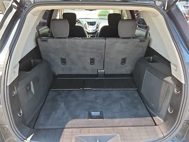 2017 Chevrolet Equinox LS 32