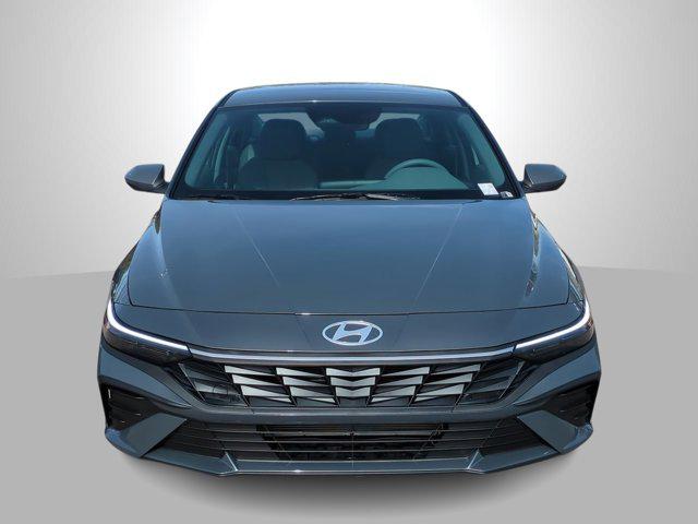 Thumbnail: 2026 Hyundai Elantra - 3