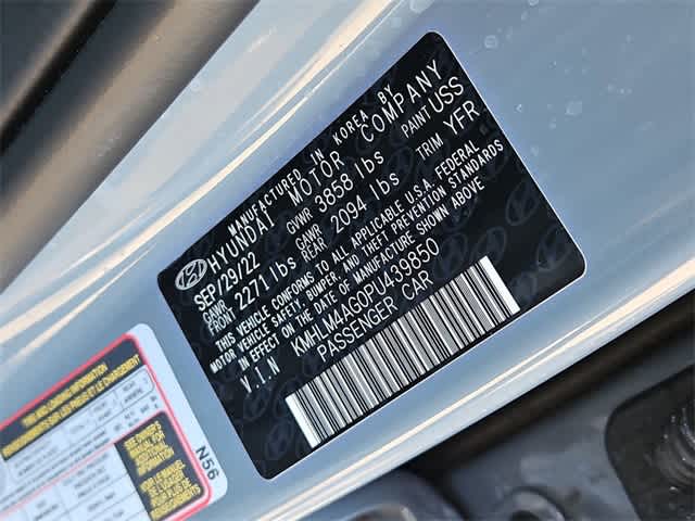 Thumbnail: 2023 Hyundai Elantra - 33