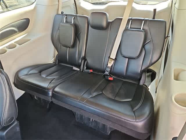 Thumbnail: 2023 Chrysler Pacifica - 36