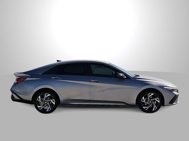 Thumbnail: 2025 Hyundai Elantra - 9