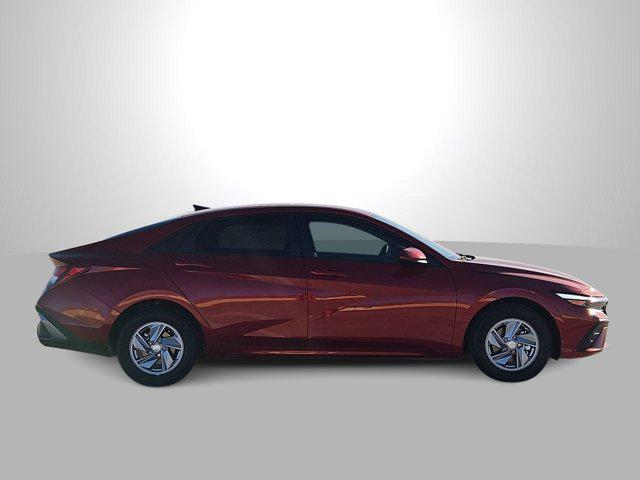 Thumbnail: 2025 Hyundai Elantra - 9