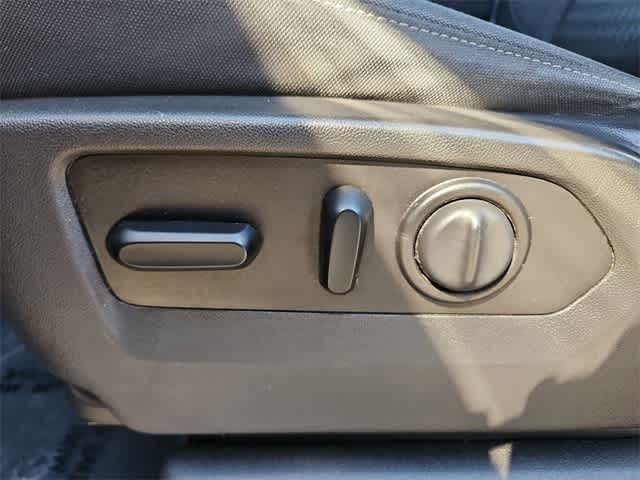 Thumbnail: 2021 Chevrolet Silverado 1500 - 18