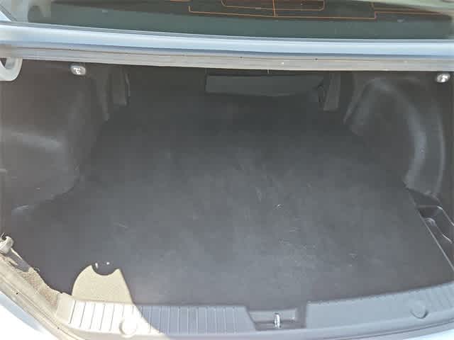 2013 Hyundai Sonata GLS 32