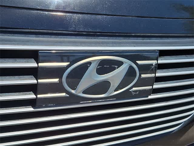Thumbnail: 2018 Hyundai Ioniq - 11