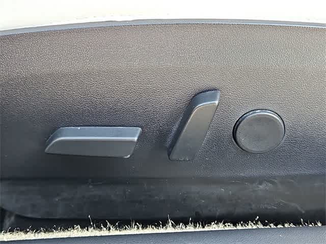 Thumbnail: 2019 Tesla Model 3 - 17