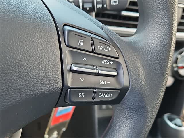2021 Hyundai Kona SE 23
