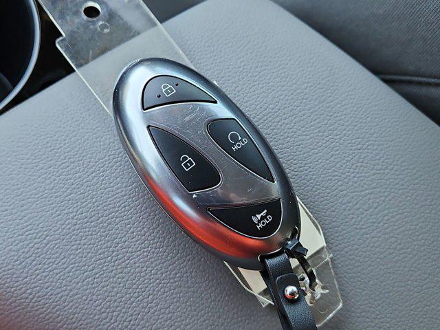 Thumbnail: 2025 Hyundai Elantra - 33