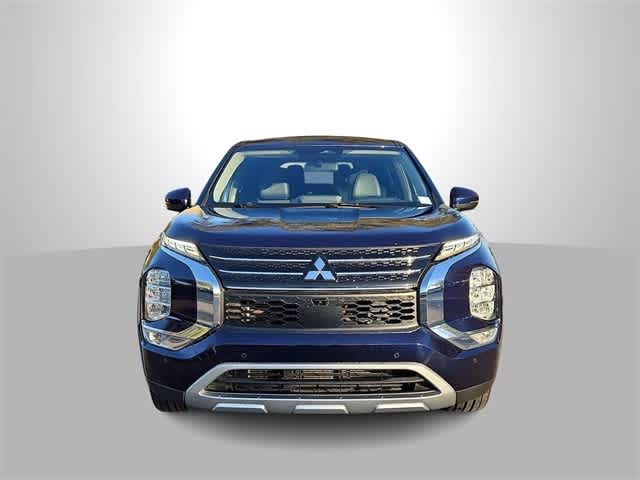 Thumbnail: 2022 Mitsubishi Outlander - 3