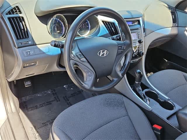 2011 Hyundai Sonata GLS 10