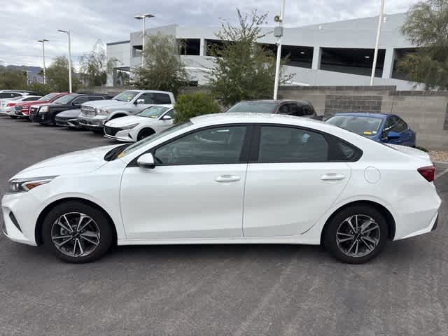 Thumbnail: 2023 Kia Forte - 3