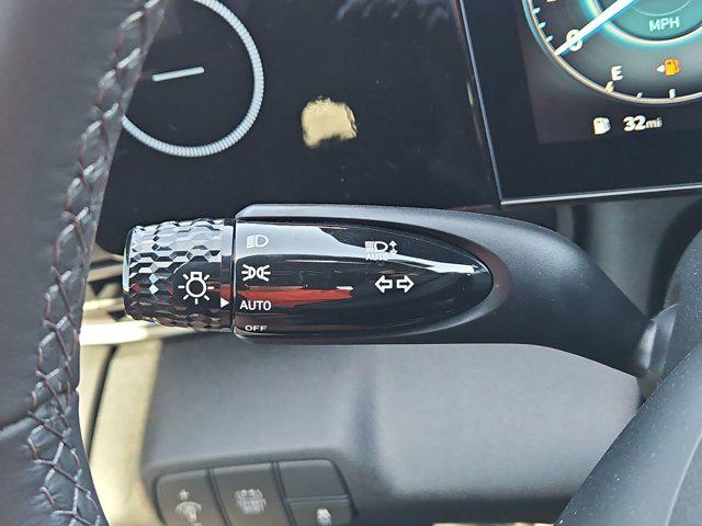 Thumbnail: 2025 Hyundai Elantra - 25