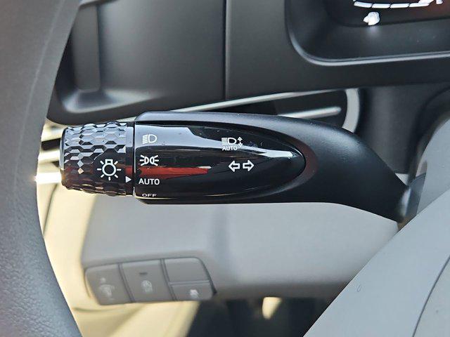 Thumbnail: 2025 Hyundai Elantra - 25