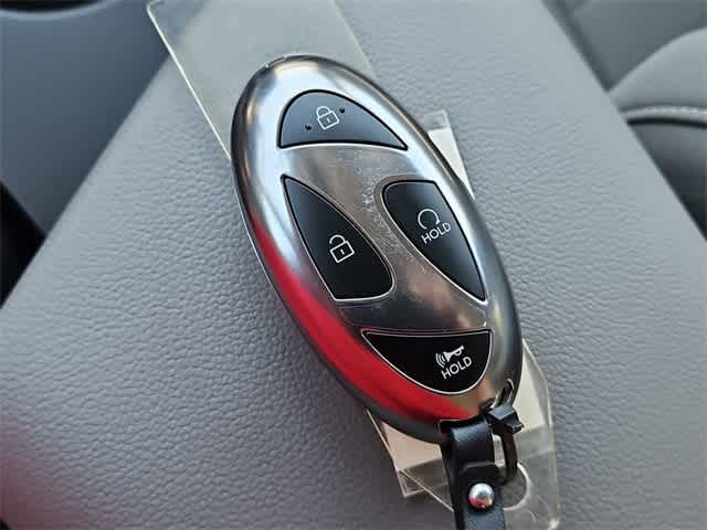 Thumbnail: 2025 Hyundai Elantra - 32