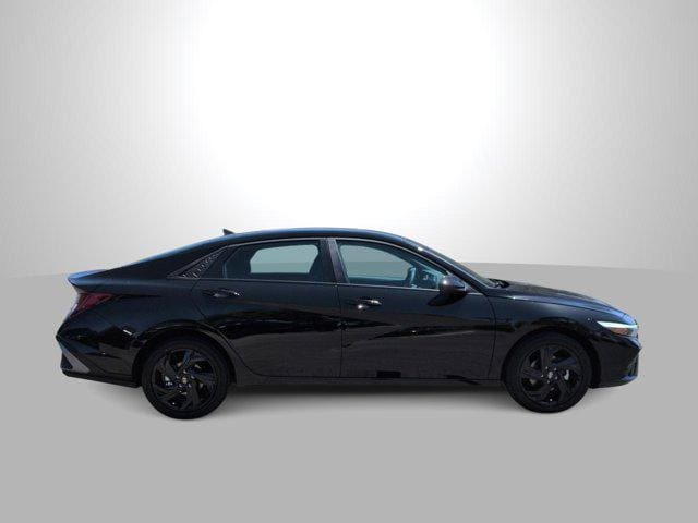 Thumbnail: 2026 Hyundai Elantra - 9