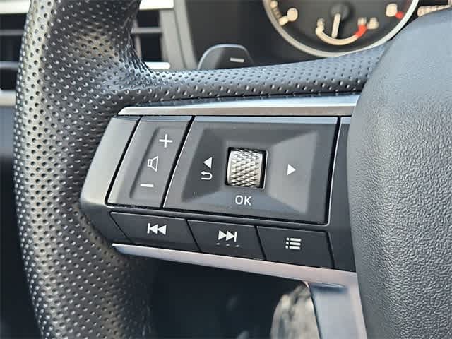 Thumbnail: 2022 Mitsubishi Outlander - 24