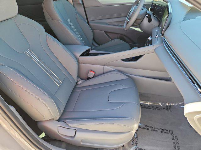 Thumbnail: 2025 Hyundai Elantra - 20