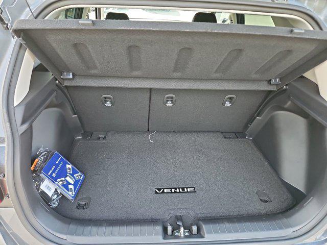 Thumbnail: 2025 Hyundai Venue - 32