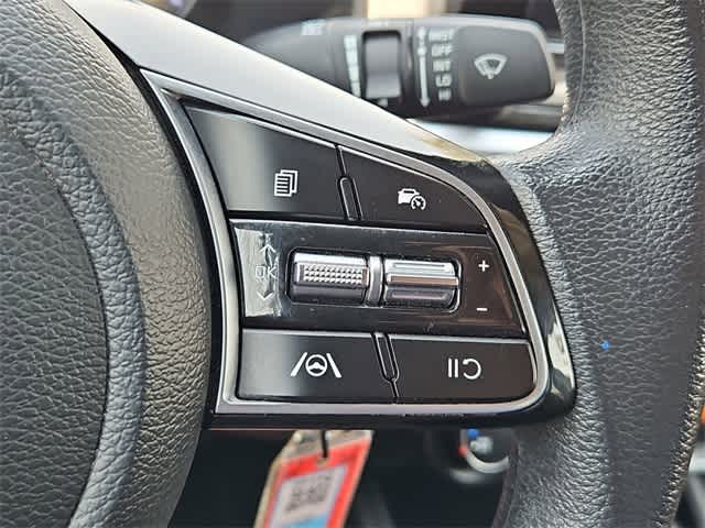 Thumbnail: 2022 Kia Forte - 22