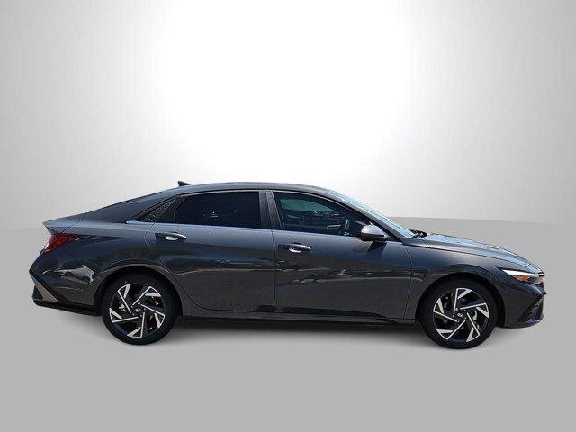 Thumbnail: 2025 Hyundai Elantra - 9