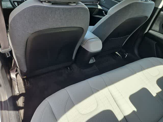 Thumbnail: 2024 Hyundai Elantra - 18