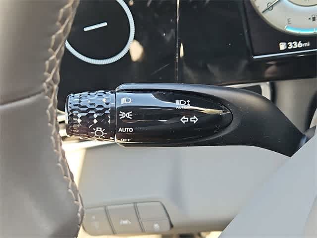 Thumbnail: 2022 Hyundai Elantra - 25