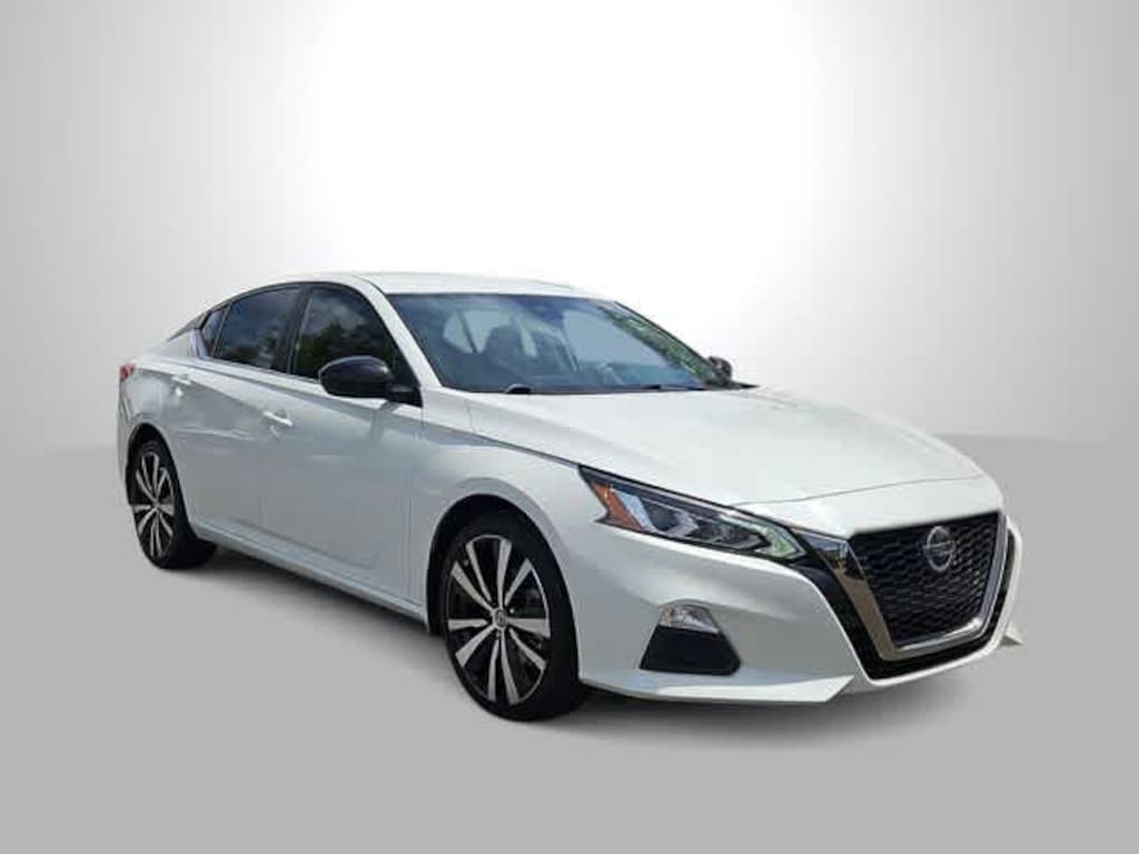 Used 2022 Nissan Altima 2.5 SR Sedan