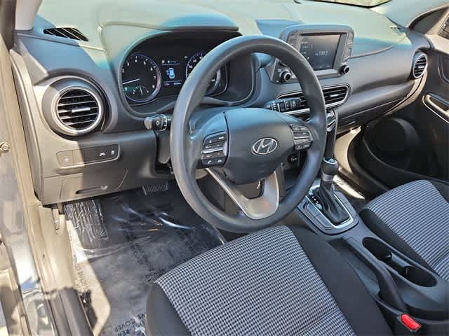 2021 Hyundai Kona SE 10