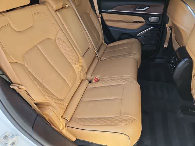 Thumbnail: 2022 Jeep Grand Cherokee - 22