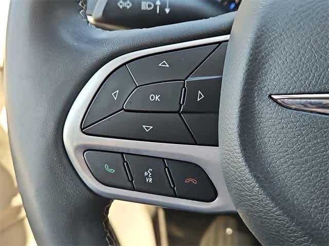 Thumbnail: 2023 Chrysler Pacifica - 24