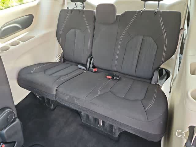 Thumbnail: 2023 Chrysler Voyager - 35