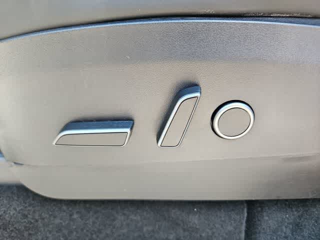 Thumbnail: 2022 Tesla Model Y - 16