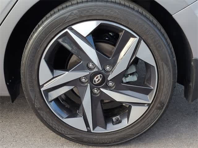 Thumbnail: 2023 Hyundai Elantra - 14