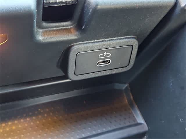 Thumbnail: 2023 BMW 3 Series - 31