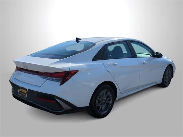 Thumbnail: 2024 Hyundai Elantra - 8