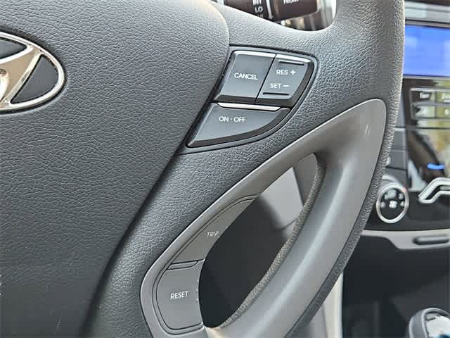 2013 Hyundai Sonata GLS 25