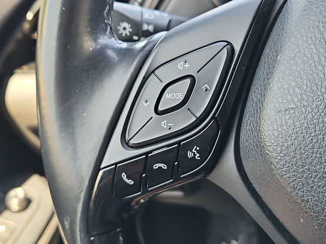 Thumbnail: 2018 Toyota C-HR - 23